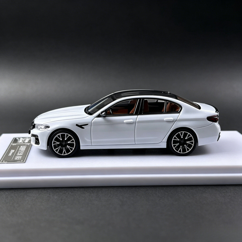 Modèle de voiture miniature BM - Novelty Gifts avis et prix